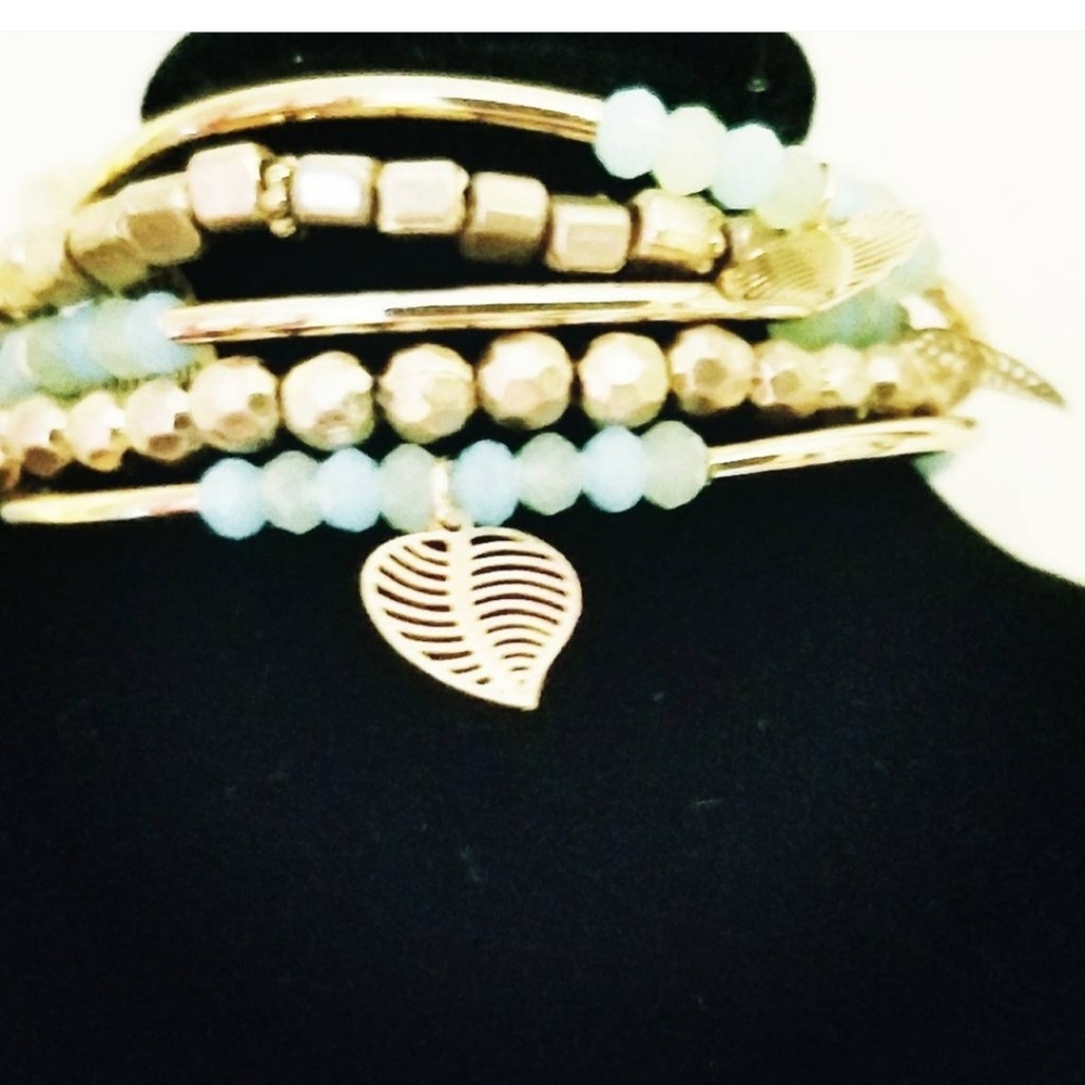 Bracelets NWOT